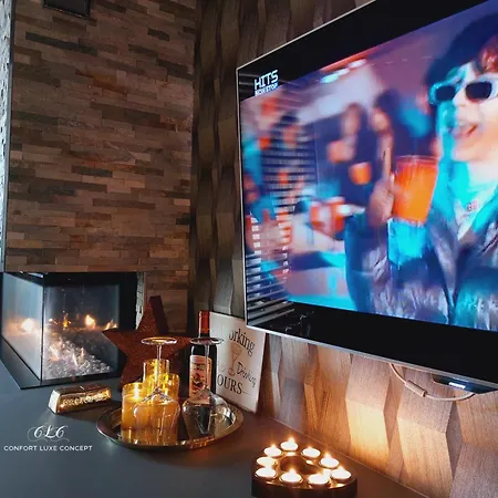 Apartment La *